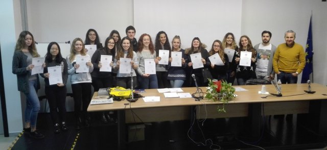 FESTA DELLE CERTIFICAZIONI-CONSEGNA BORSE DI STUDIO E DIPLOMA ALLA MEMORIA DI LEONARDO PAPINI