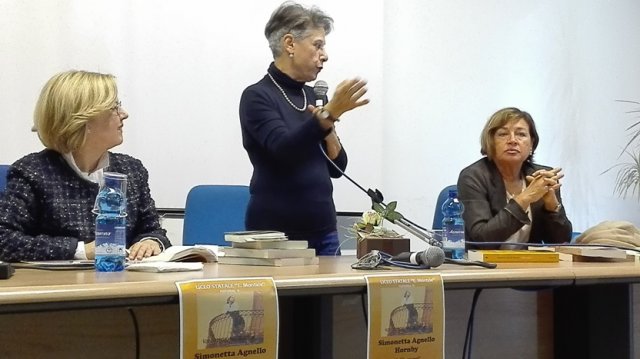 INCONTRO CON L'AUTRICE SIMONETTA AGNELLO HORNBY