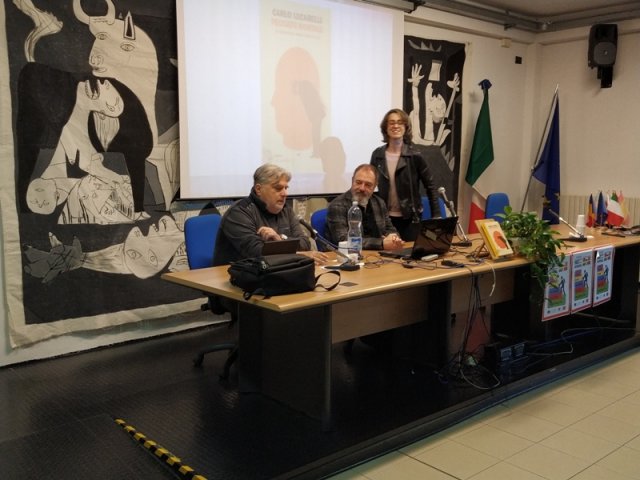 LO SCRITTORE CARLO LUCARELLI AL LICEO MONTALE